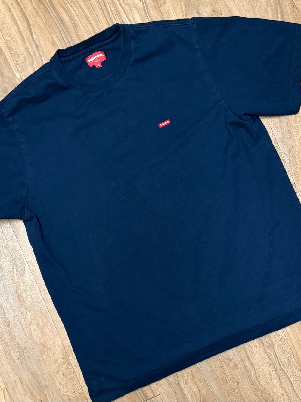 **SUPREME** small box logo t-shirt SIZE XL - Picture 3 of 5